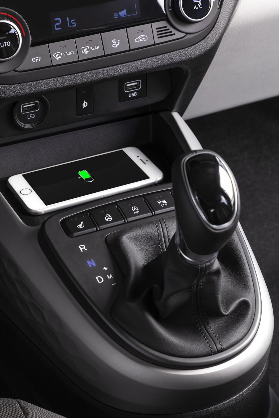 Детали интерьера Hyundai i10 2019 года  (WW) (фото 33 из 44)